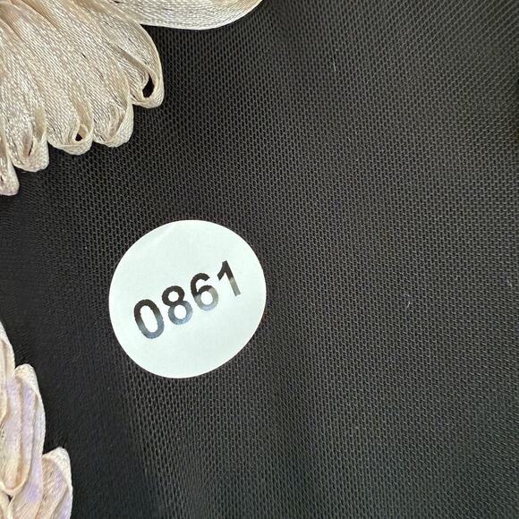 Elliatt Margaux Fit & Flare Gown in Black & Gold Floral Size XL - Picture 11 of 11